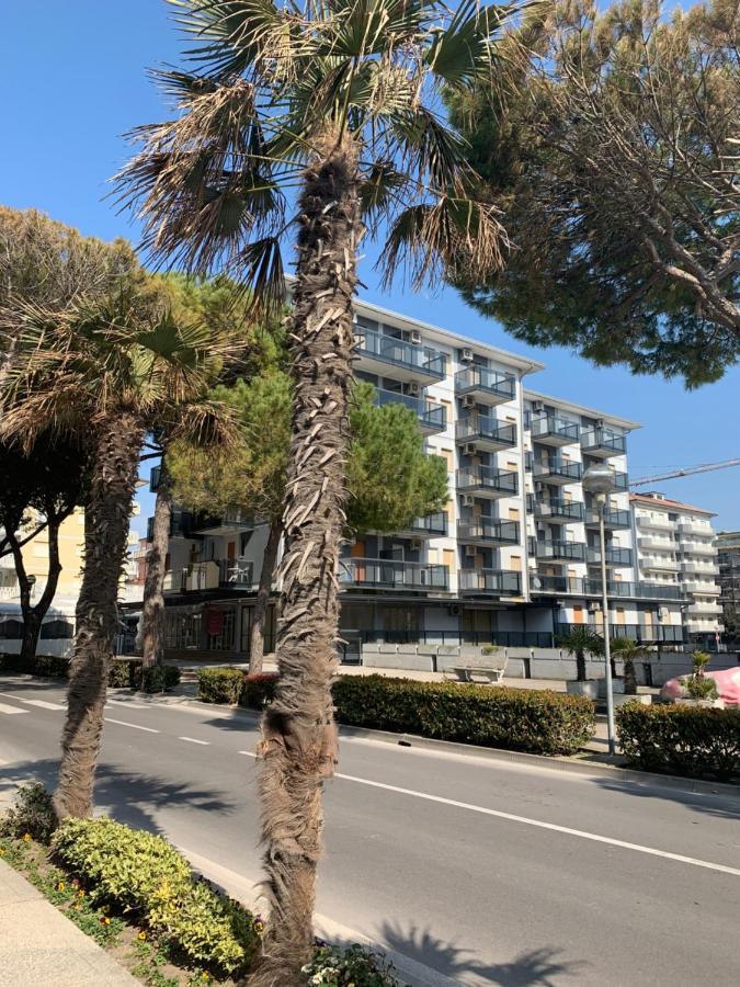 Malibu Apartments Bibione Eksteriør bilde
