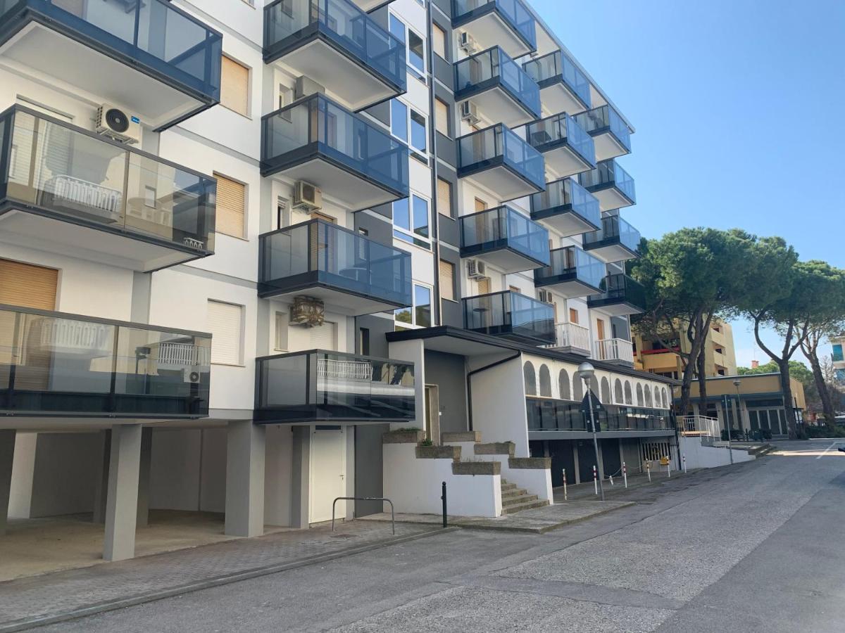 Malibu Apartments Bibione Eksteriør bilde